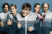 Derek. Image shows from L to R: Kev (David Earl), Hannah (Kerry Godliman), Derek (Ricky Gervais), Vicky (Holli Dempsey), Dougie (Karl Pilkington). Copyright: Derek Productions