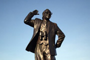 Eric Morecambe statue. Eric Morecambe