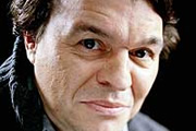 Hazelbeach. Ronnie Hazelbeach (Jamie Foreman). Copyright: BBC