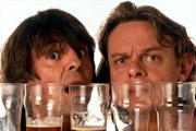 Men Behaving Badly. Image shows from L to R: Tony Smart (Neil Morrissey), Gary Strang (Martin Clunes). Copyright: Hartswood Films Ltd