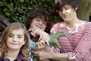 Outnumbered. Image shows from L to R: Karen (Ramona Marquez), Ben (Daniel Roche), Jake (Tyger Drew-Honey). Copyright: Hat Trick Productions