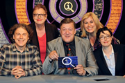QI. Image shows from L to R: Alan Davies, Jo Brand, Stephen Fry, Liza Tarbuck, Sue Perkins. Copyright: TalkbackThames