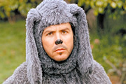 Wilfred. Jason Gann. Copyright: Alan Peebles / BBC