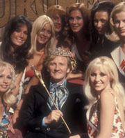 Casanova '73. Henry Newhouse (Leslie Phillips). Copyright: BBC