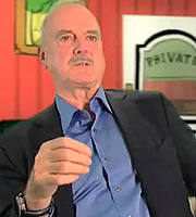 Fawlty Towers: Re-Opened. John Cleese. Copyright: Tiger Aspect Productions