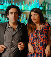 Free Agents. Image shows from L to R: Alex Taylor (Stephen Mangan), Helen Ryan (Sharon Horgan). Copyright: Big Talk Productions / Bwark Productions