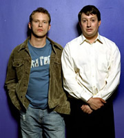 Peep Show. Image shows from L to R: Jeremy Usbourne (Robert Webb), Mark Corrigan (David Mitchell). Copyright: Objective Productions