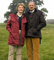 To The Manor Born. Image shows from L to R: Audrey fforbes-Hamilton (Penelope Keith), Richard DeVere (Peter Bowles). Copyright: BBC