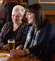 Boy Meets Girl. Image shows from L to R: Pam (Denise Welch), Judy (Rebecca Root). Copyright: Tiger Aspect Productions