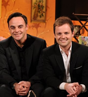 Alan Carr: Chatty Man. Image shows from L to R: Ant McPartlin, Declan Donnelly. Copyright: Open Mike Productions