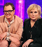 Alan Carr: Chatty Man. Image shows from L to R: Alan Carr, Jennifer Saunders. Copyright: Open Mike Productions