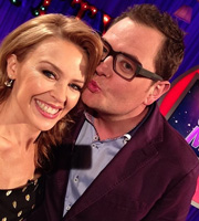 Alan Carr: Chatty Man. Image shows from L to R: Kylie Minogue, Alan Carr. Copyright: Open Mike Productions
