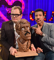 Alan Carr: Chatty Man. Image shows from L to R: Alan Carr, Lionel Richie. Copyright: Open Mike Productions