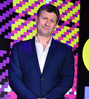 Edinburgh Comedy Fest Live. Adam Hills. Copyright: Open Mike Productions