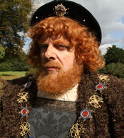Horrible Histories. Henry VIII (Rowan Atkinson). Copyright: Lion Television / Citrus Television