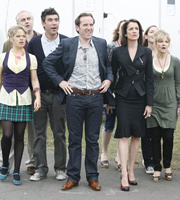 Moving Wallpaper. Image shows from L to R: Kelly Hawkins (Sinead Keenan), Carl Morris (Dave Lamb), Tom Warren (James Lance), Jonathan Pope (Ben Miller), Nancy Weeks (Raquel Cassidy), Sam Phillips (Lucy Liemann), Gillian McGovern (Sarah Hadland). Copyright: Kudos Productions / Red Planet Pictures