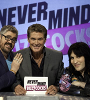 Never Mind The Buzzcocks. Image shows from L to R: Phill Jupitus, David Hasselhoff, Noel Fielding. Copyright: TalkbackThames / BBC