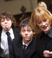 Outnumbered. Image shows from L to R: Ben (Daniel Roche), Jake (Tyger Drew-Honey), Sue (Claire Skinner). Copyright: Hat Trick Productions