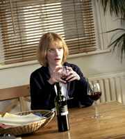 Outnumbered. Sue (Claire Skinner). Copyright: Hat Trick Productions