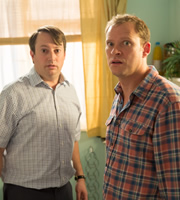 Peep Show. Image shows from L to R: Mark Corrigan (David Mitchell), Jeremy Usbourne (Robert Webb). Copyright: Objective Productions