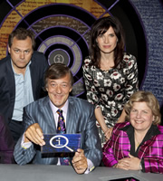 QI. Image shows from L to R: Jack Dee, Stephen Fry, Ronni Ancona, Sandi Toksvig. Copyright: TalkbackThames