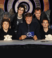 QI. Image shows from L to R: Alan Davies, Sue Perkins, Stephen Fry, Jack Dee, Jimmy Carr. Copyright: TalkbackThames