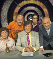 QI. Image shows from L to R: Alan Davies, Bill Bailey, Stephen Fry, Sue Perkins, Gyles Brandreth. Copyright: TalkbackThames