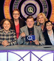 QI. Image shows from L to R: Alan Davies, Jo Brand, Stephen Fry, Liza Tarbuck, Sue Perkins. Copyright: TalkbackThames