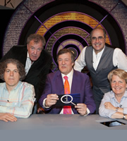 QI. Image shows from L to R: Alan Davies, Jeremy Clarkson, Stephen Fry, Danny Baker, Sandi Toksvig. Copyright: TalkbackThames