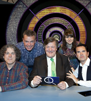 QI. Image shows from L to R: Alan Davies, Graham McPherson, Stephen Fry, Claudia O'Doherty, Jimmy Carr. Copyright: TalkbackThames