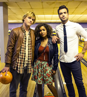 Lovesick. Image shows from L to R: Dylan (Johnny Flynn), Evie (Antonia Thomas), Luke (Daniel Ings). Copyright: Clerkenwell Films