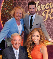 Through The Keyhole. Image shows from L to R: Leigh Francis, Des O'Connor, Dave Berry, Myleene Klass. Copyright: Talkback