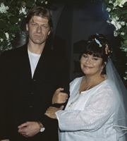 The Vicar Of Dibley. Image shows from L to R: Sean Bean, Geraldine Grainger (Dawn French). Copyright: Tiger Aspect Productions