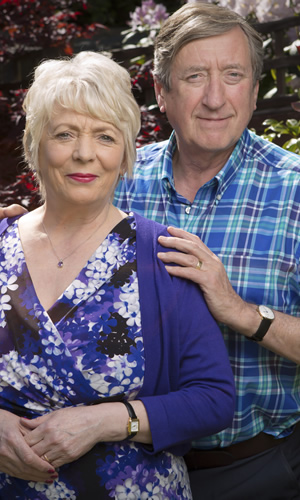 Boomers. Image shows from L to R: Joyce (Alison Steadman), Alan (Philip Jackson). Copyright: Hat Trick Productions