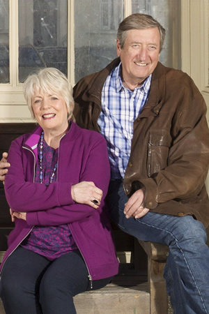 Boomers. Image shows from L to R: Joyce (Alison Steadman), Alan (Philip Jackson). Copyright: Hat Trick Productions