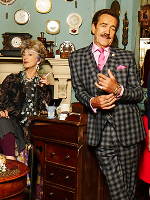 Bull. Image shows from L to R: Beverley Bull (Maureen Lipman), Rupert Bull (Robert Lindsay). Copyright: John Stanley Productions