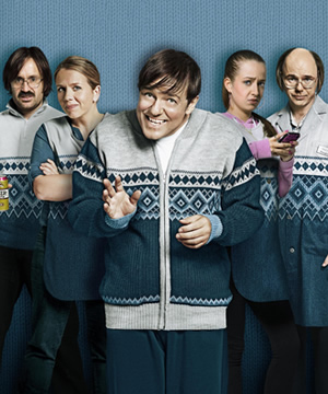 Derek. Image shows from L to R: Kev (David Earl), Hannah (Kerry Godliman), Derek (Ricky Gervais), Vicky (Holli Dempsey), Dougie (Karl Pilkington). Copyright: Derek Productions