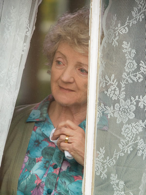 Gangsta Granny. Granny (Julia McKenzie). Copyright: BBC / King Bert Productions