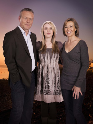 The Invisibles. Image shows from L to R: Maurice Riley (Anthony Head), Grace Riley (Emily Head), Barbara Riley (Jenny Agutter). Copyright: Company Pictures