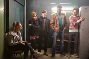 Misfits. Image shows from L to R: Kelly (Lauren Socha), Alisha (Antonia Thomas), Simon (Iwan Rheon), Curtis (Nathan Stewart-Jarrett), Nathan (Robert Sheehan). Copyright: Clerkenwell Films