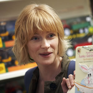 Outnumbered. Sue (Claire Skinner). Copyright: Hat Trick Productions