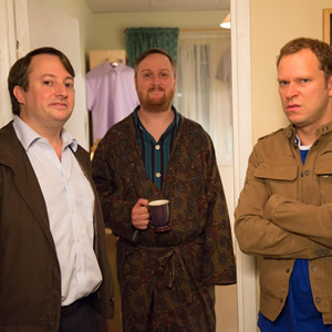 Peep Show. Image shows from L to R: Mark Corrigan (David Mitchell), Jerry (Tim Key), Jeremy Usbourne (Robert Webb). Copyright: Objective Productions