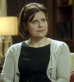 Psychobitches. Therapist (Rebecca Front). Copyright: Tiger Aspect Productions