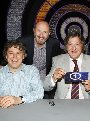 QI. Image shows from L to R: Alan Davies, Fred MacAulay, Stephen Fry. Copyright: TalkbackThames