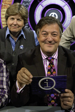 QI. Image shows from L to R: Sandi Toksvig, Stephen Fry. Copyright: TalkbackThames