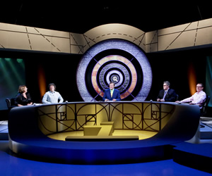 QI. Image shows from L to R: Liza Tarbuck, Alan Davies, Stephen Fry, Phill Jupitus, Sean Lock. Copyright: TalkbackThames