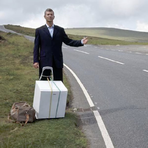 Round Ireland With A Fridge. Tony (Tony Hawks). Copyright: Fridge d'Or Films