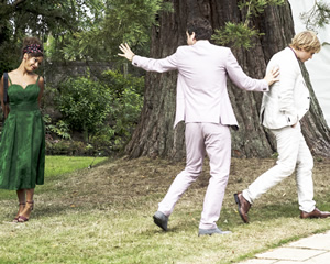 Lovesick. Image shows from L to R: Evie (Antonia Thomas), Luke (Daniel Ings), Dylan (Johnny Flynn). Copyright: Clerkenwell Films