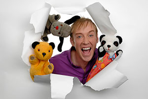 Sooty. Richard (Richard Cadell). Copyright: Tivoli Media Sooty. Richard (Richard Cadell). Copyright: Tivoli Media