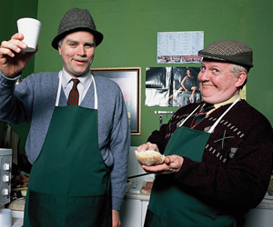 Still Game. Image shows from L to R: Victor McDade (Greg Hemphill), Jack Jarvis (Ford Kiernan). Copyright: The Comedy Unit / Effingee Productions